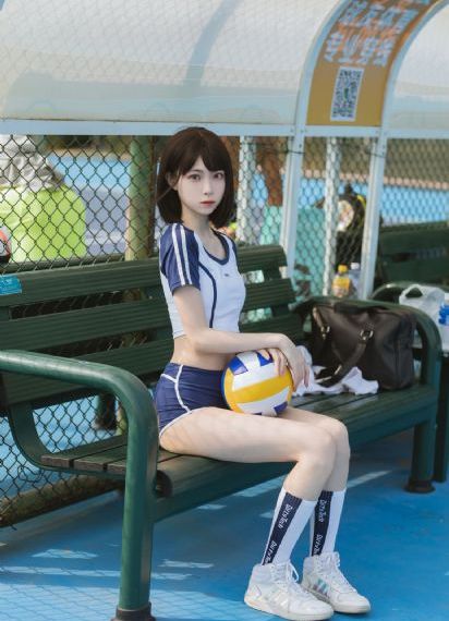 亚洲AV成人精品波多野结依_迅雷手机免费观看