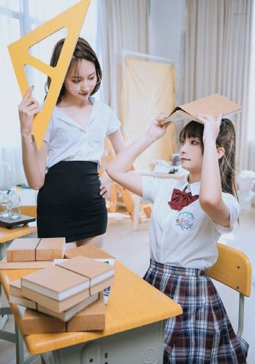 日韩在线精品一区二区三区_免费手机在线看片