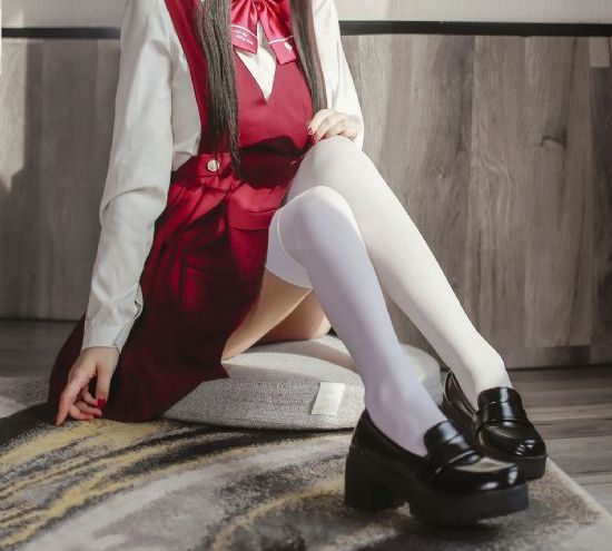 桃子直播免费完整版在线观看_HD在线手机播放